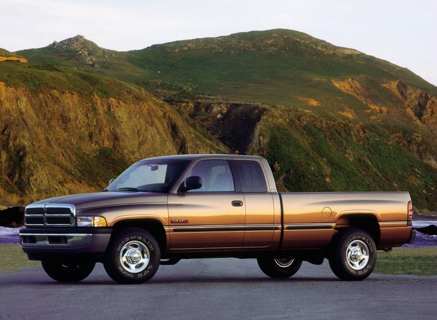  Dodge Ram Heavy Duty 1994 года  (фото 5 из 17)